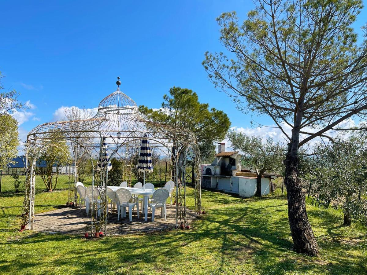 Appartamento Con Piscina E Giardino A Сієна Екстер'єр фото