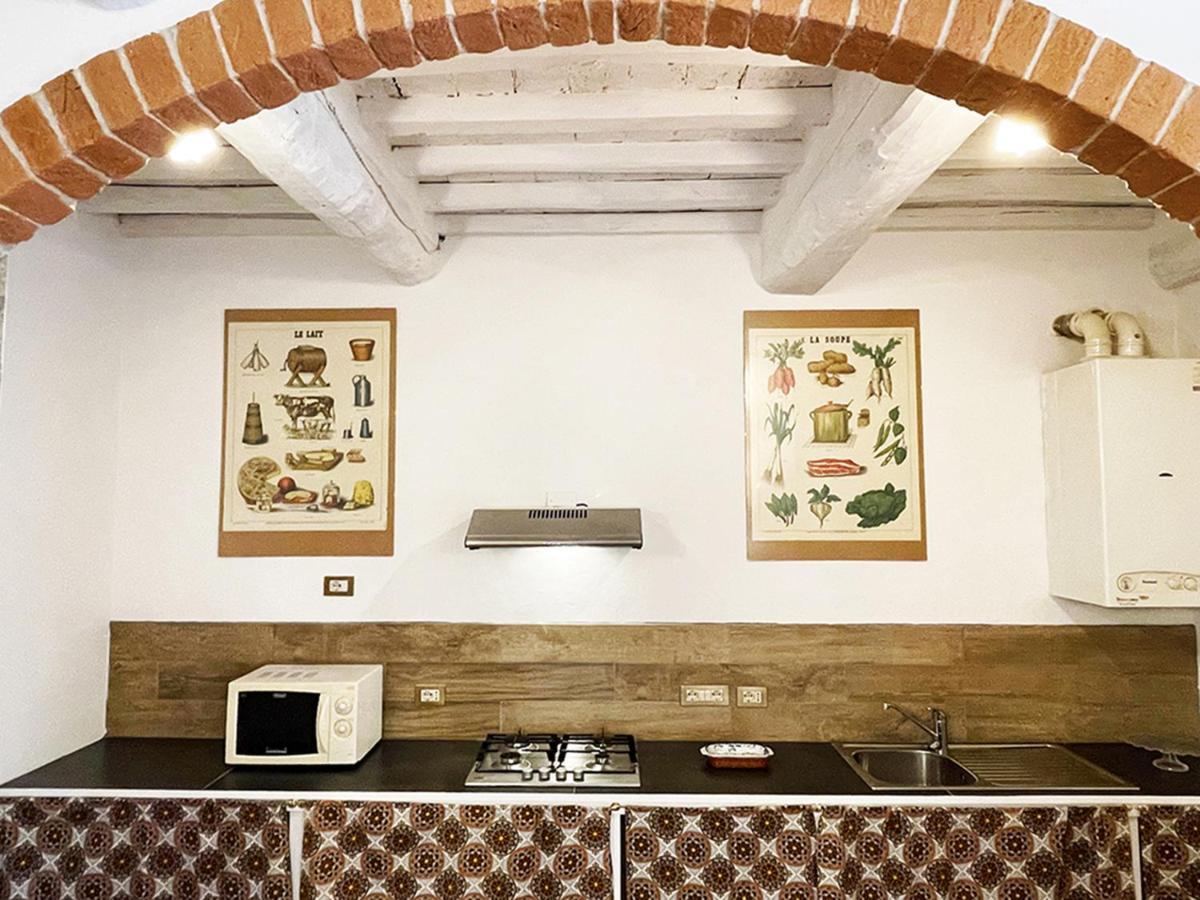 Appartamento Con Piscina E Giardino A Сієна Екстер'єр фото